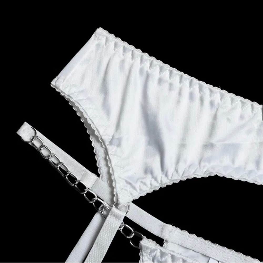 White mesh lingerie garter set w/chain Straps - Picture 3 of 9